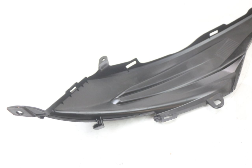 photo de RIGHT UNDERSEAT PANEL SUZUKI ADDRESS 110 (2015 - 2020)