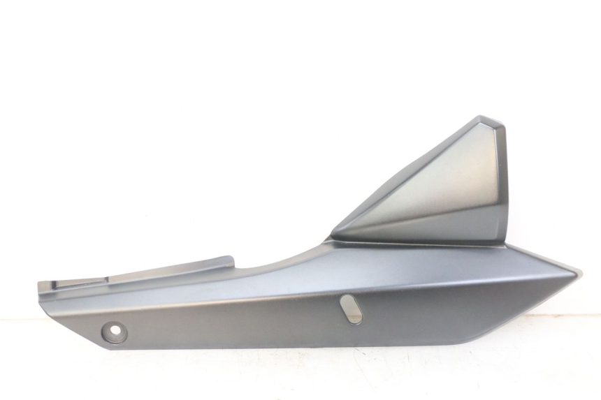 photo de RIGHT UNDERSEAT PANEL SUZUKI GSX F GSXF 650 (2007 - 2015)