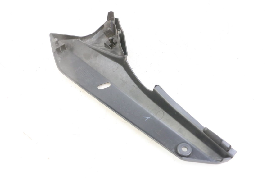 photo de RIGHT UNDERSEAT PANEL SUZUKI GSX F GSXF 650 (2007 - 2015)