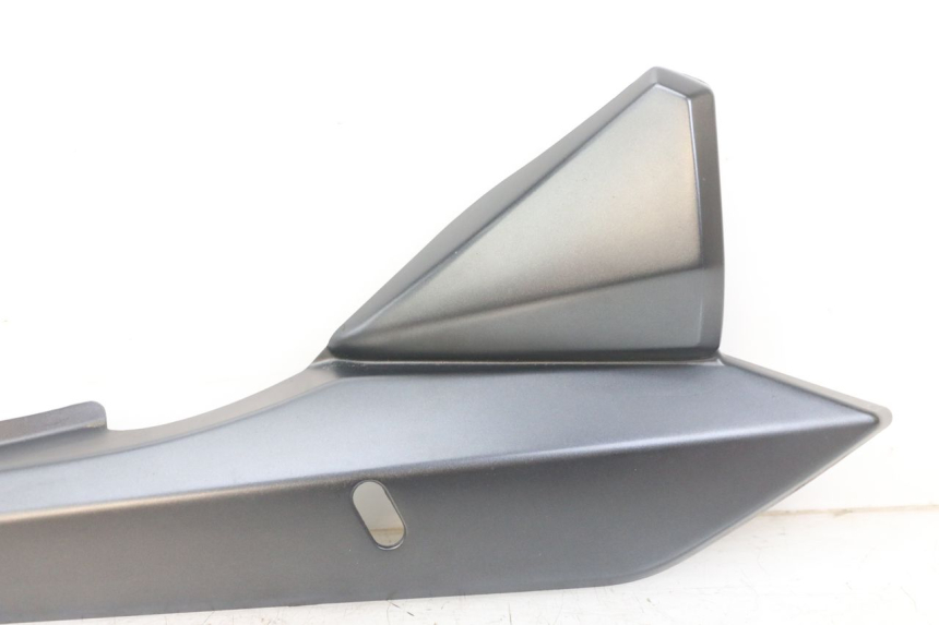 photo de RIGHT UNDERSEAT PANEL SUZUKI GSX F GSXF 650 (2007 - 2015)