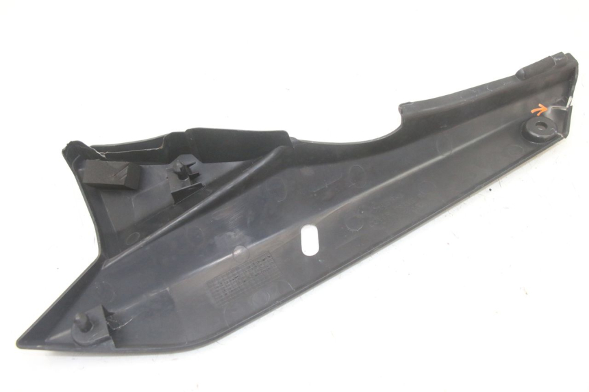 photo de RIGHT UNDERSEAT PANEL SUZUKI GSX F GSXF 650 (2007 - 2015)