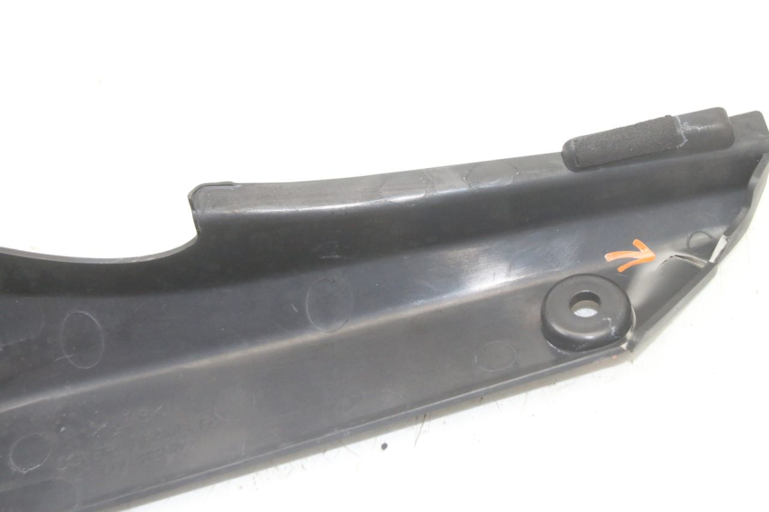 photo de RIGHT UNDERSEAT PANEL SUZUKI GSX F GSXF 650 (2007 - 2015)