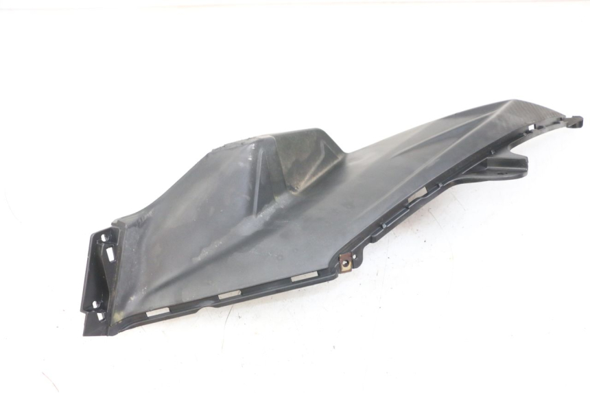 photo de RIGHT SIDE UNDER SEAT COVER SYM ORBIT III 3 4T 50 (2018 - 2021)