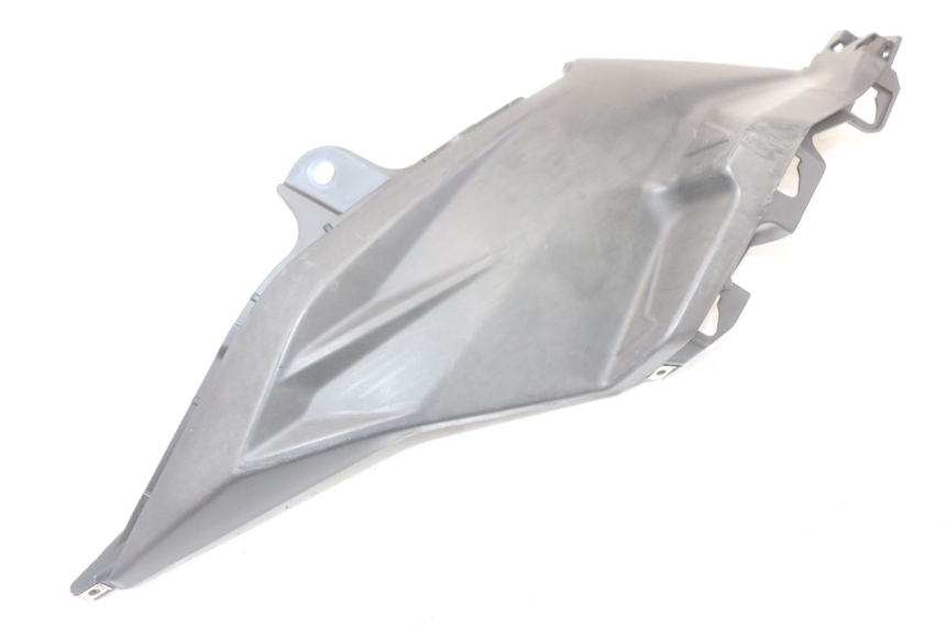 photo de RIGHT SIDE UNDER SEAT COVER SYM ORBIT III 3 4T 50 (2018 - 2021)