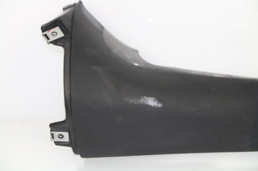 photo de RIGHT UNDERSEAT PANEL APRILIA TUONO 125 (2003 - 2005)
