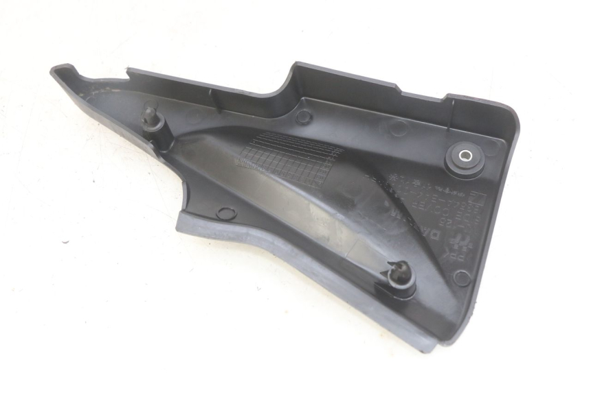 photo de RIGHT SIDE SEAT COVER DAELIM VJ ROADWIN FI 125 (2008 - 2017)