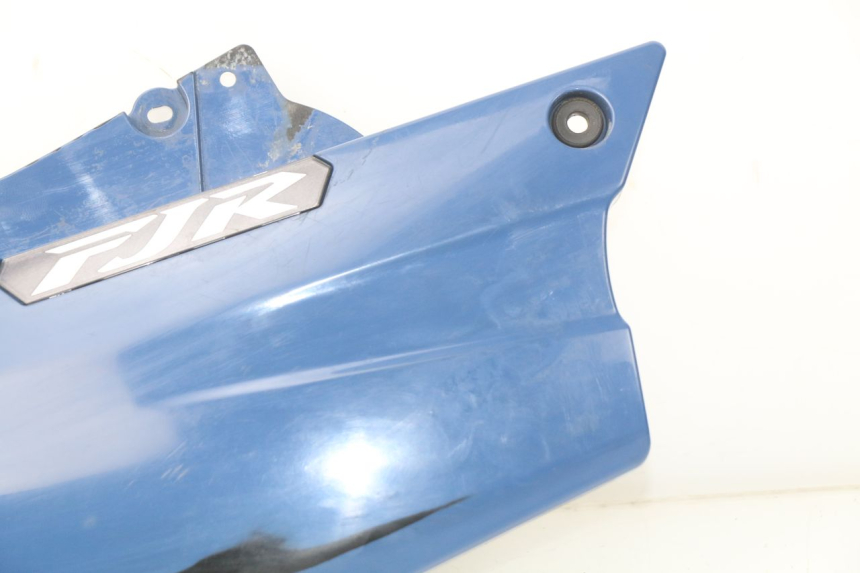 photo de RIGHT UNDERSEAT PANEL YAMAHA FJR ABS 1300 (2006 - 2012)