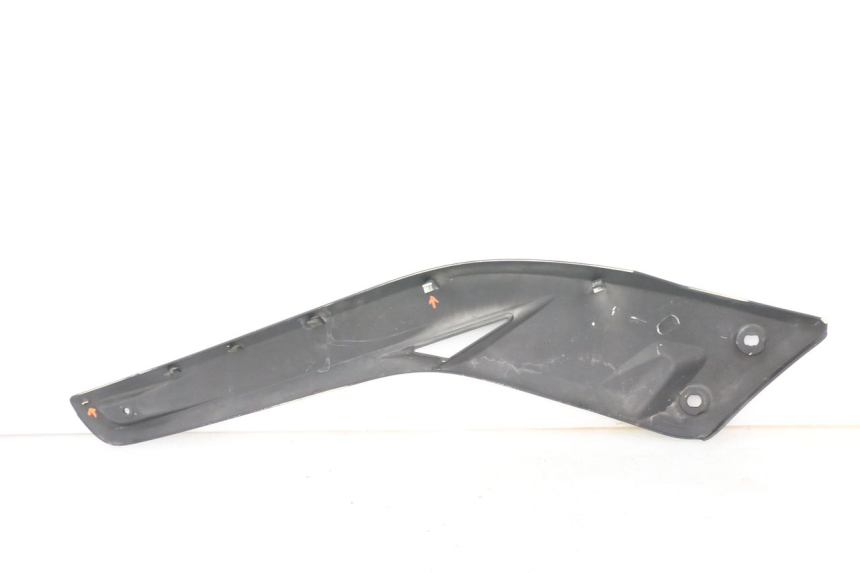 photo de RIGHT UNDERSEAT PANEL YAMAHA X-MAX XMAX ABS 250 (2010 - 2014)