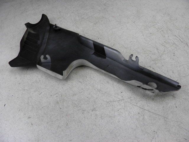 photo de RIGHT UNDERSEAT PANEL YAMAHA XJ F 900 (1983 - 1994)