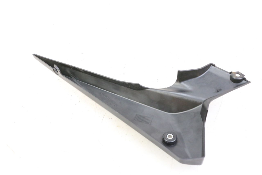photo de RIGHT UNDERSEAT PANEL YAMAHA XJ6 ABS 600 (2008 - 2016)