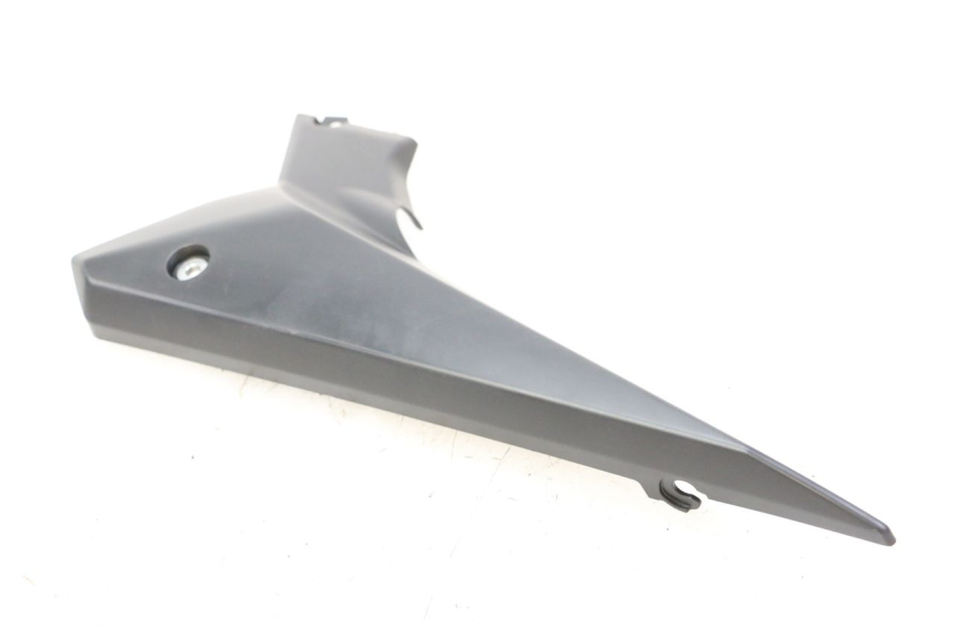 photo de RIGHT UNDERSEAT PANEL YAMAHA XJ6 ABS 600 (2008 - 2016)