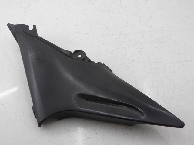 photo de RIGHT UNDERSEAT PANEL YAMAHA XJS DIVERSION 600 (1997 - 1999) - Main view