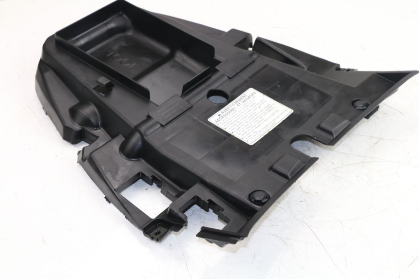 photo de UNDERSEAT PANEL HONDA FJS SILVER WING SILVERWING 400 (2005 - 2008)