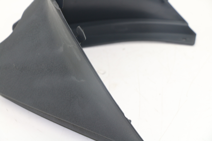 photo de UNDERSEAT PANEL PIAGGIO FLY 125 (2005 - 2012)