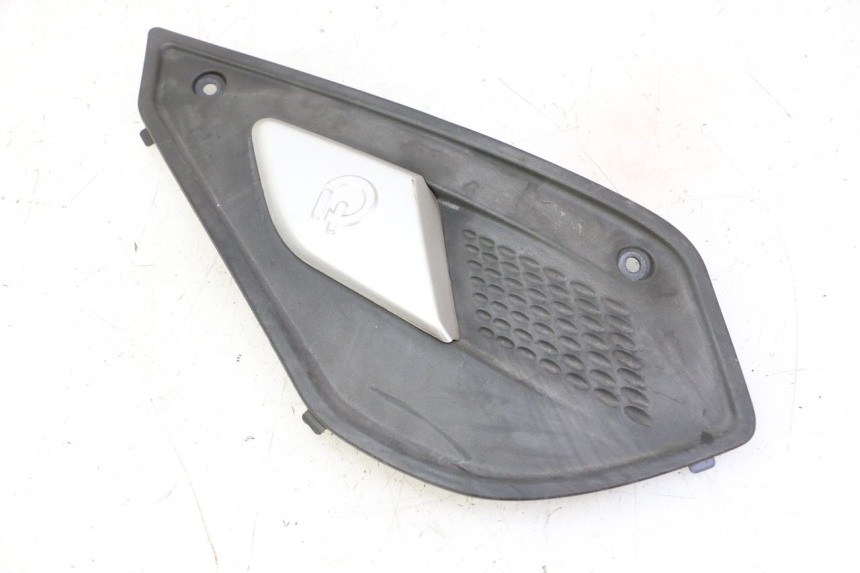 photo de LEFT UNDERSEAT PANEL QUADRO 4 4D 350 (2015 - 2018)