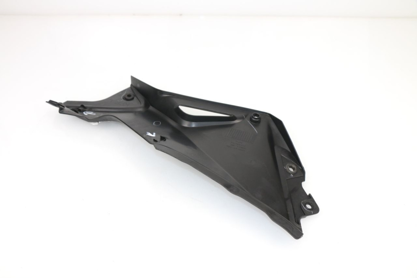 photo de LEFT UNDERSEAT PANEL HONDA CBR R 125 (2011 - 2016)