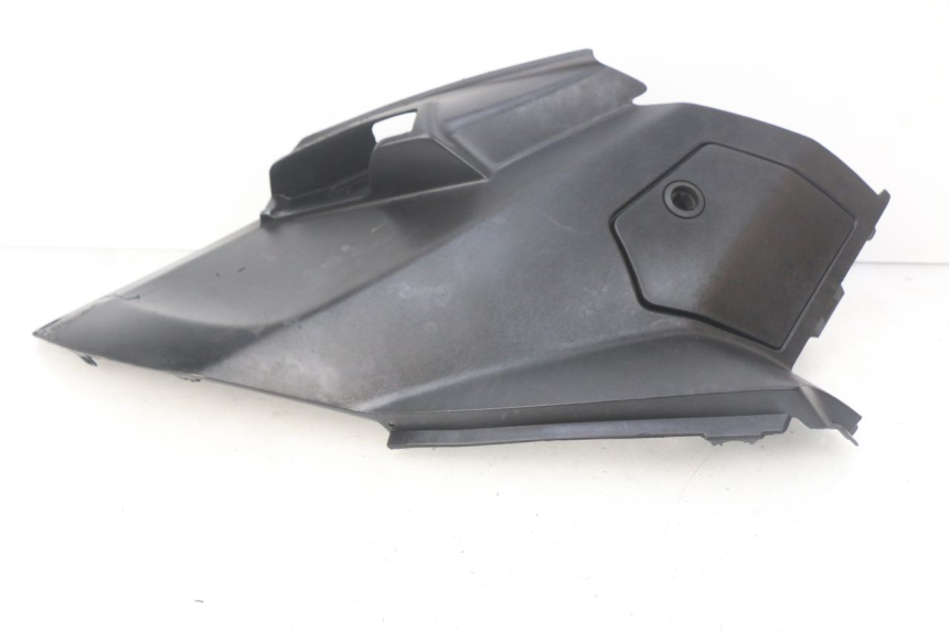 photo de LEFT UNDERSEAT COVER PEUGEOT CITYSTAR 50 (2013 - 2017)