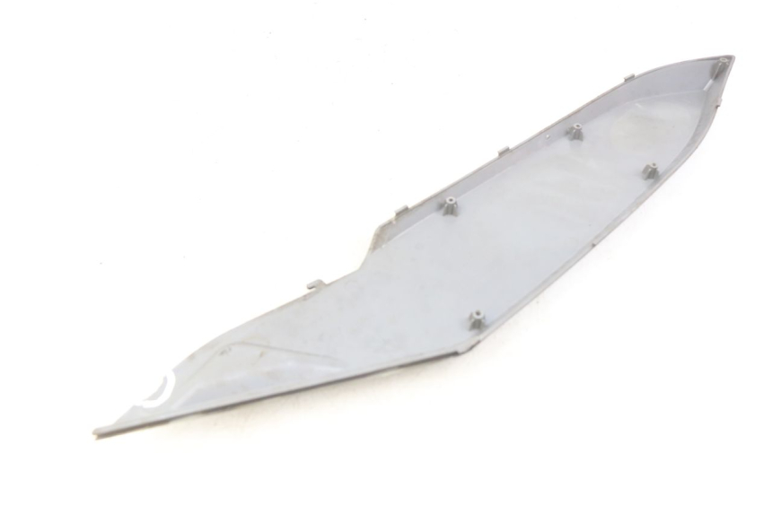 photo de LEFT UNDERSEAT COVER DAELIM S3 125 (2010 - 2017)