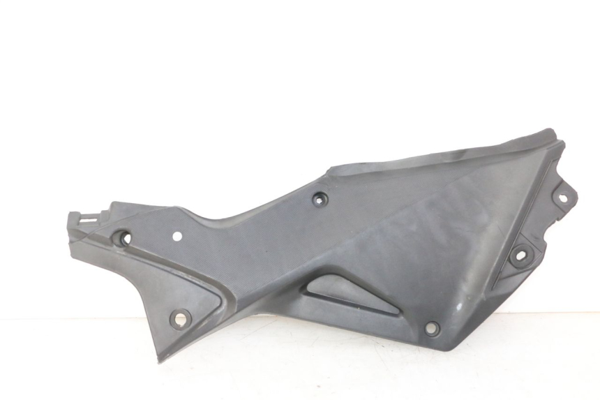 photo de LEFT UNDERSEAT PANEL STAHO FH 50 (2018 - 2019)