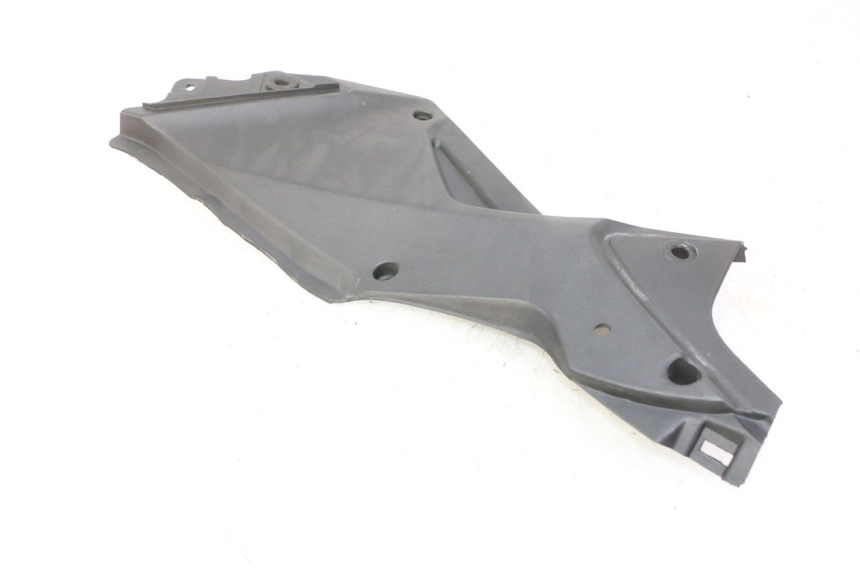 photo de LEFT UNDERSEAT PANEL STAHO FH 50 (2018 - 2019)