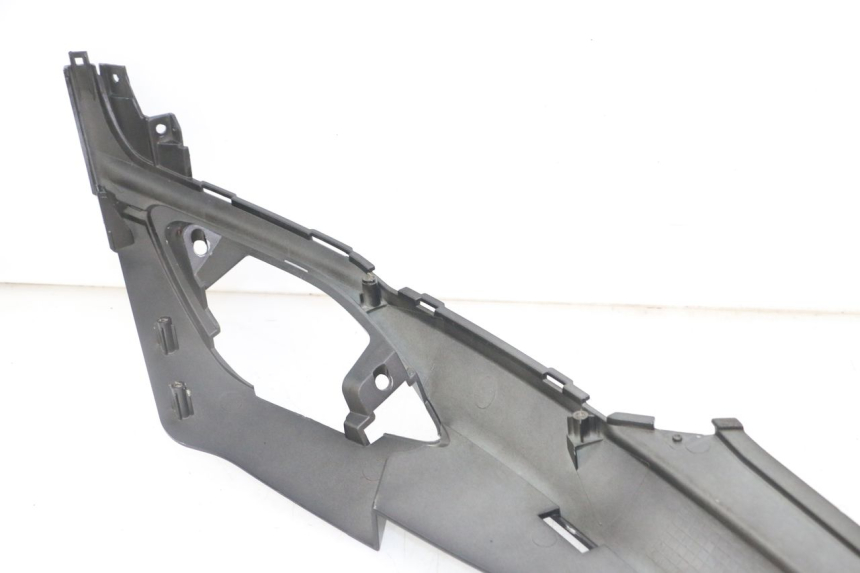 photo de LEFT UNDERSEAT PANEL SYM FIDDLE 3 III 50 (2014 - 2020)