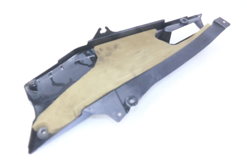 photo de LEFT UNDERSEAT COVER YAMAHA FJR ABS 1300 (2016 - 2020)