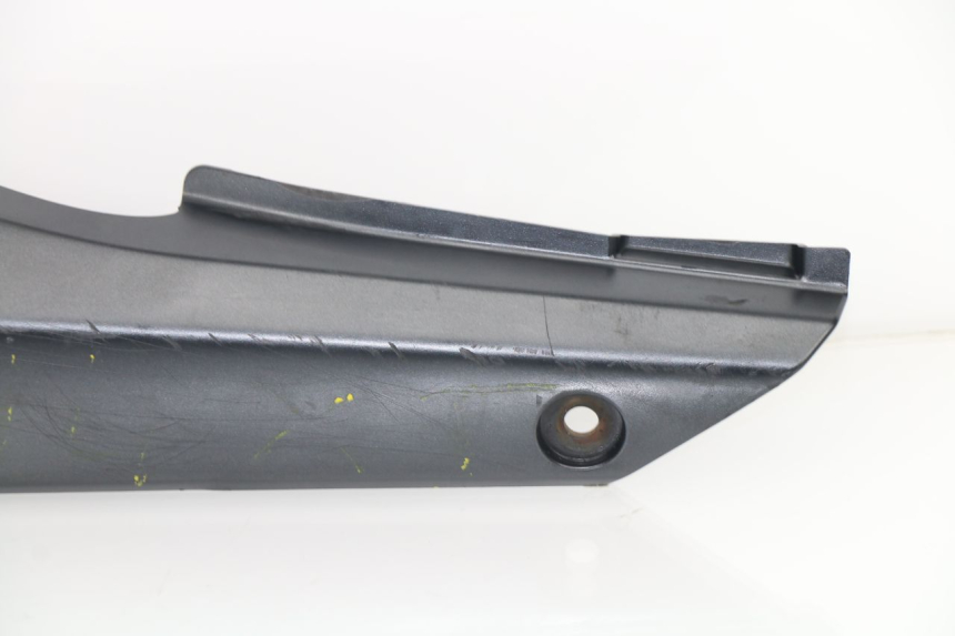 photo de LEFT UNDERSEAT PANEL SUZUKI GSF N BANDIT 1250 (2007 - 2010)