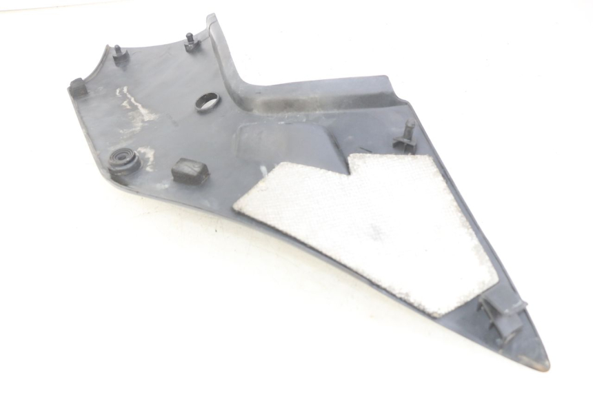 photo de LEFT UNDERSEAT COVER SUZUKI GSX-F GSX  F 1100 (1988 - 1994)
