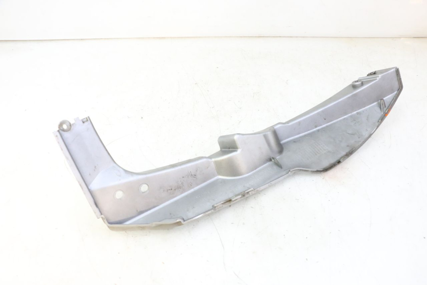 photo de LEFT UNDERSEAT PANEL DAELIM HISTORY 125 (2001 - 2002)