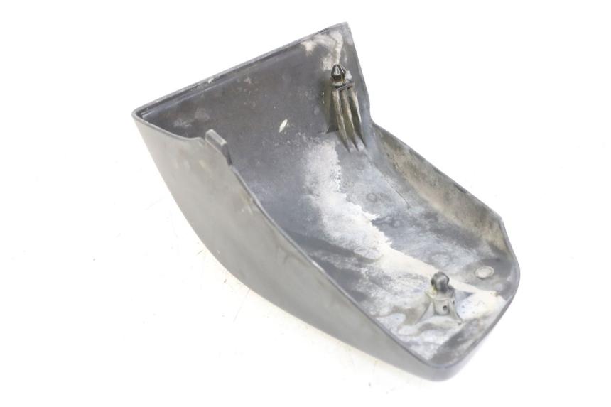 photo de LEFT UNDERSEAT PANEL HONDA VT C2 SHADOW 750 (1997 - 2001)