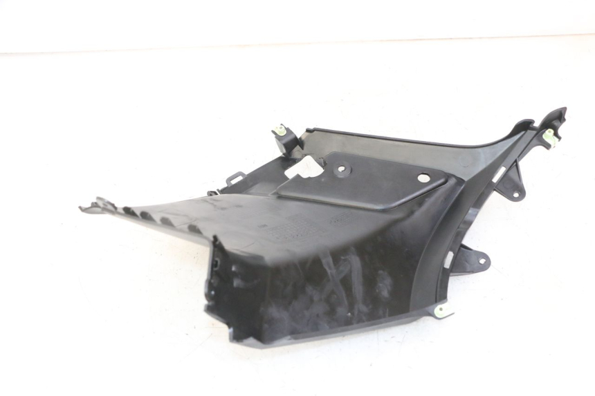 photo de LEFT UNDERSEAT COVER PEUGEOT KISBEE 2T 50 (2018 - 2022)