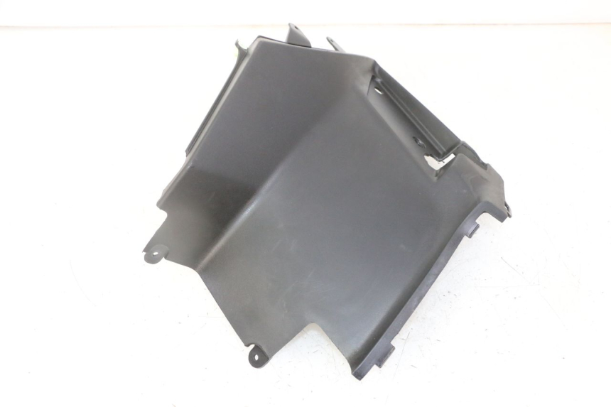 photo de LEFT UNDERSEAT COVER PEUGEOT KISBEE 2T 50 (2018 - 2022)