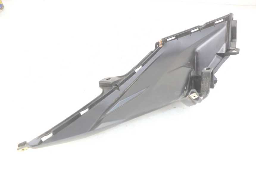 photo de LEFT UNDERSEAT COVER SYM ORBIT III 3 4T 50 (2018 - 2021)