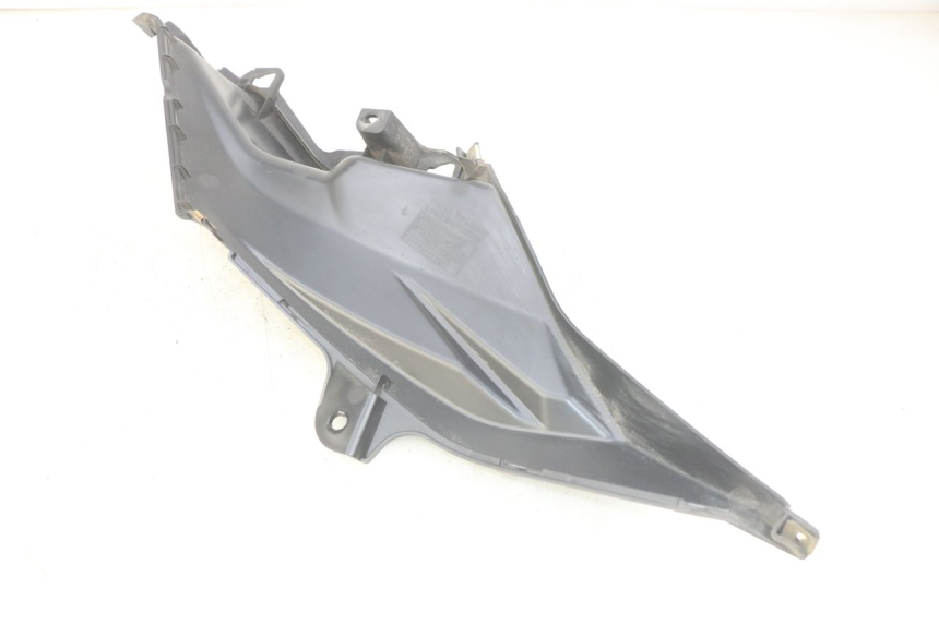 photo de LEFT UNDERSEAT COVER SYM ORBIT III 3 4T 50 (2018 - 2021)