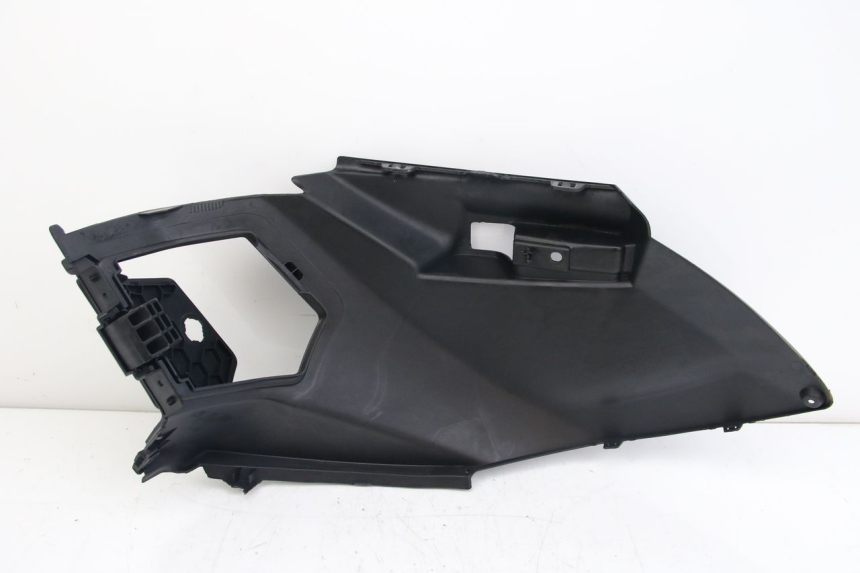 photo de LEFT UNDERSEAT COVER PEUGEOT CITYSTAR 50 (2013 - 2017)