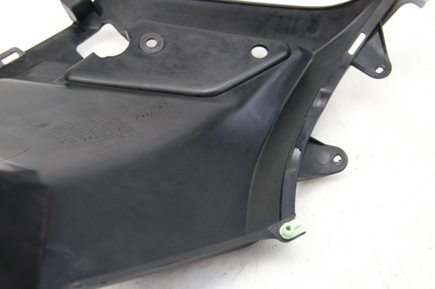 photo de LEFT UNDERSEAT COVER PEUGEOT KISBEE 2T 50 (2010 - 2017)