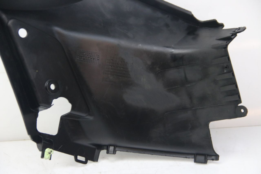 photo de LEFT UNDERSEAT COVER PEUGEOT KISBEE 4T 50 (2018 - 2022)