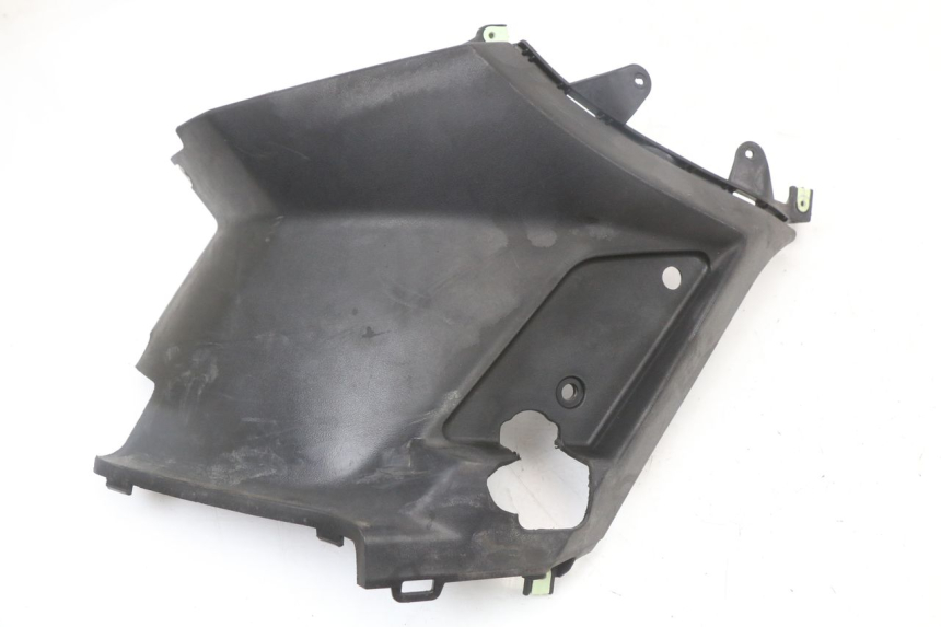 photo de LEFT UNDERSEAT COVER PEUGEOT KISBEE 4T 50 (2018 - 2022)