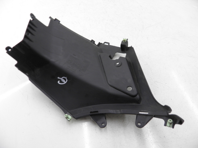 photo de LEFT UNDERSEAT PANEL PEUGEOT KISBEE 4T 50 (2010 - 2017)