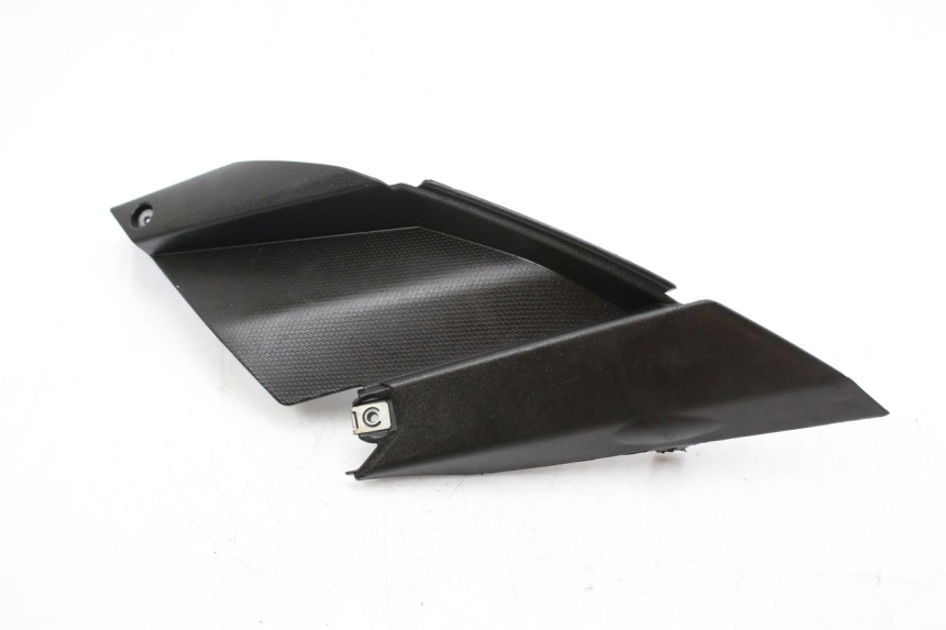 photo de LEFT UNDERSEAT COVER APRILIA SR R 2T LC 50 (2018 - 2021)