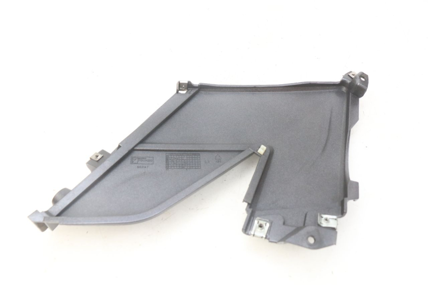 photo de LEFT UNDERSEAT PANEL APRILIA SRV 850 (2012 - 2017)