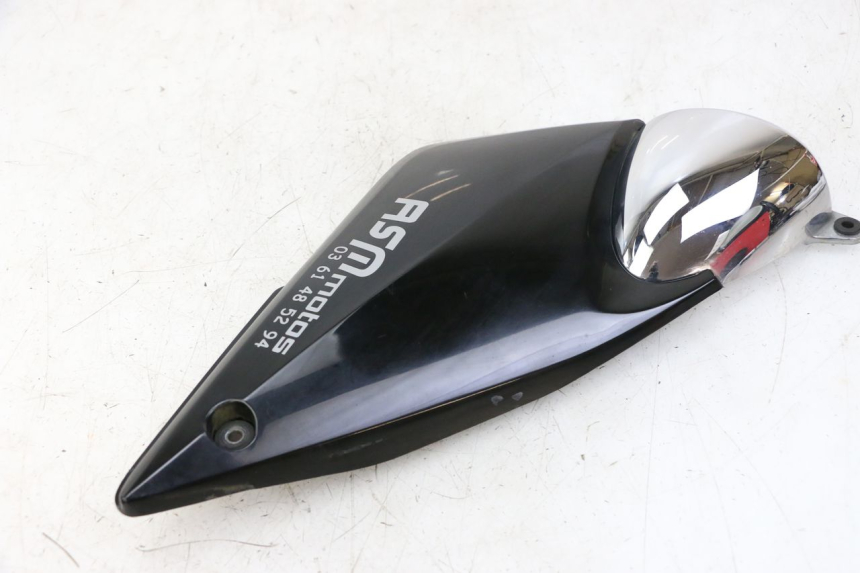 photo de LEFT UNDERSEAT COVER SUZUKI GSF S BANDIT 600 (2000 - 2004)