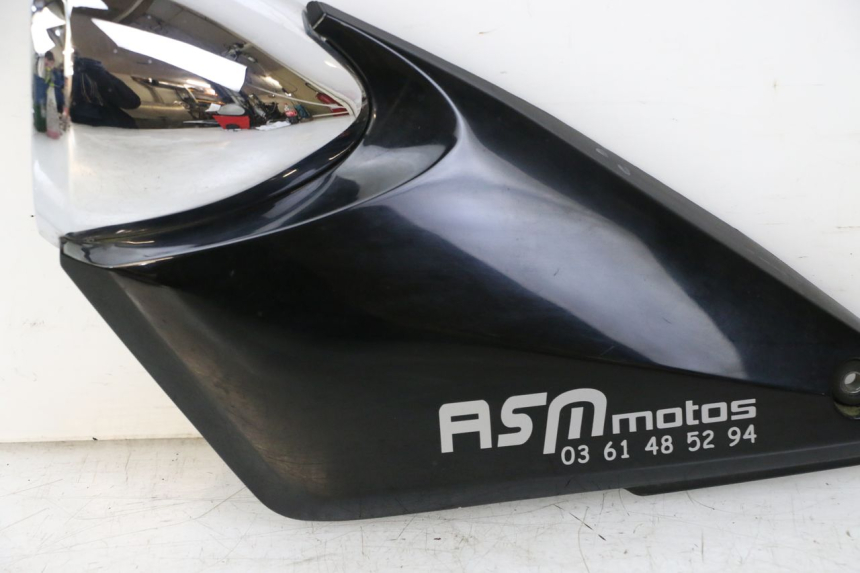 photo de LEFT UNDERSEAT COVER SUZUKI GSF S BANDIT 600 (2000 - 2004)