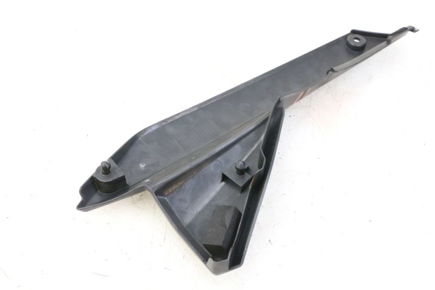 photo de LEFT UNDERSEAT PANEL SUZUKI GSX F GSXF 650 (2007 - 2015)