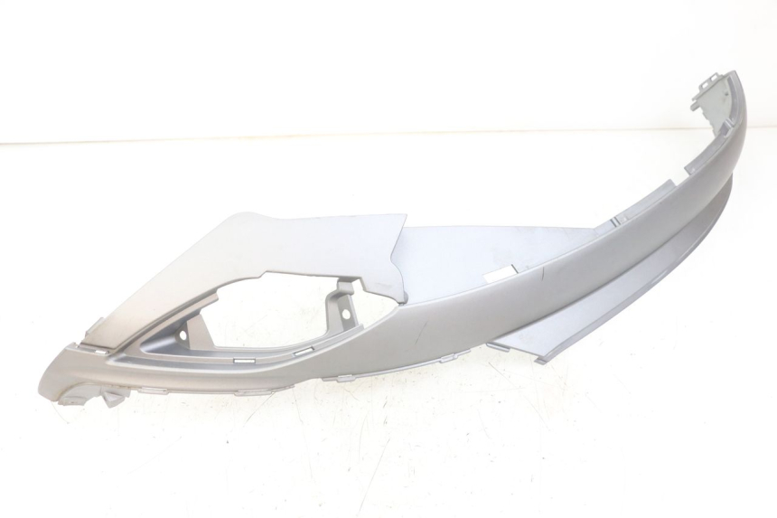 photo de LEFT UNDERSEAT COVER SYM FIDDLE 3 III 125 (2014 - 2020)