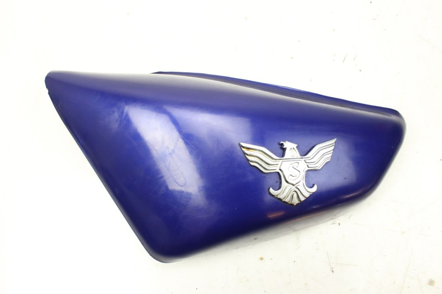 photo de LEFT UNDERSEAT COVER SYM HUSKY 125 (1999 - 2005)