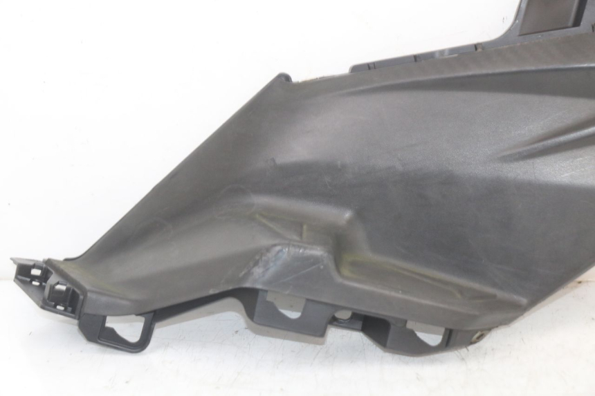 photo de LEFT UNDERSEAT COVER SYM ORBIT III 3 4T 50 (2018 - 2021)