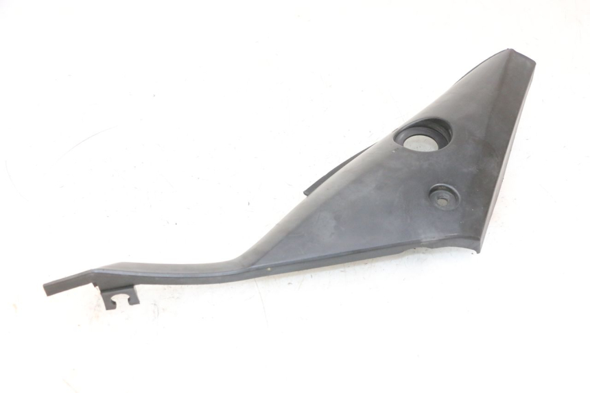 photo de LEFT UNDERSEAT PANEL YAMAHA TZR 50 (2008 - 2016) - Alternative perspective