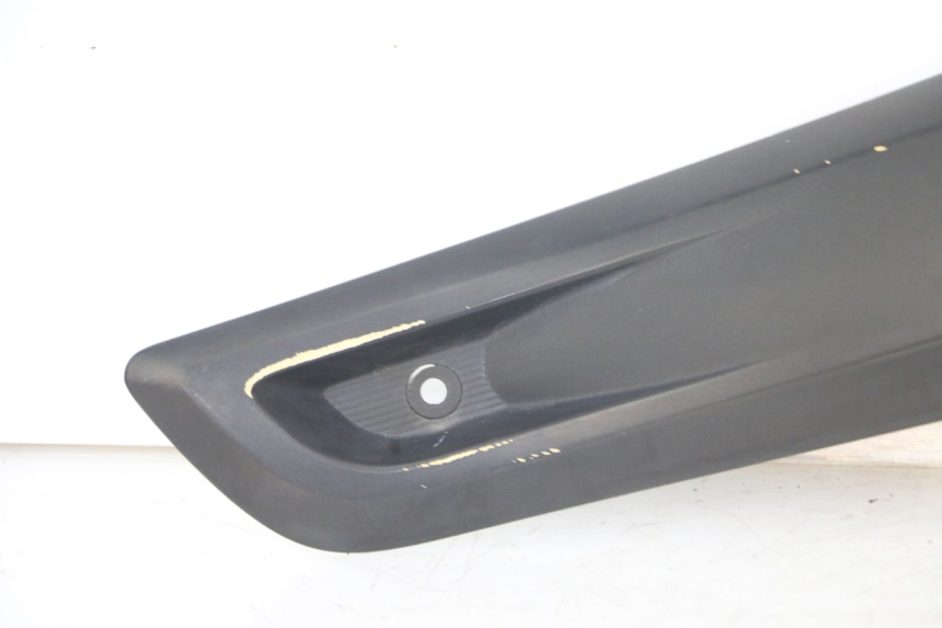 photo de LEFT UNDERSEAT PANEL YAMAHA X-MAX XMAX ABS 250 (2010 - 2014)