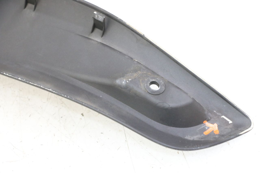 photo de LEFT UNDERSEAT PANEL YAMAHA X-MAX XMAX ABS 250 (2010 - 2014)